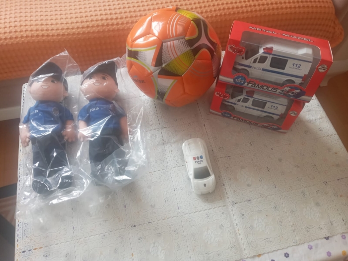 İç İşleri Bakanlığı'ndan hediyeler geldi.