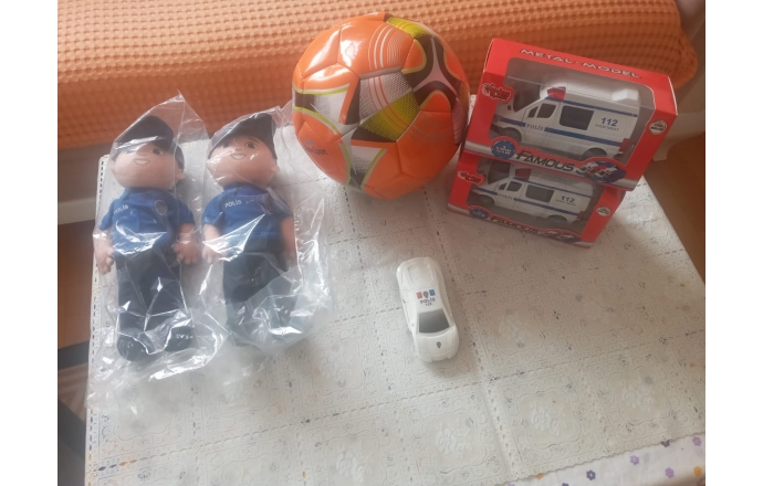 İç İşleri Bakanlığı'ndan hediyeler geldi.